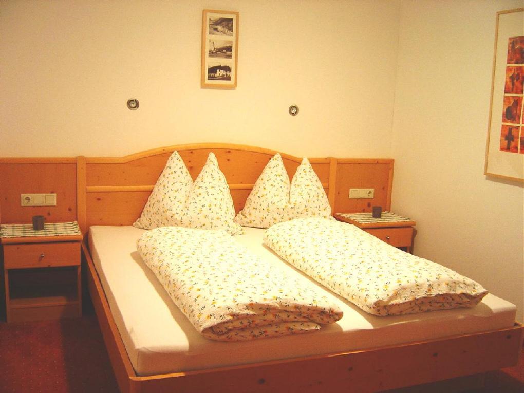 Haus Harbauer Apartment นอยชติฟ อิม ชตูไปทัล ห้อง รูปภาพ