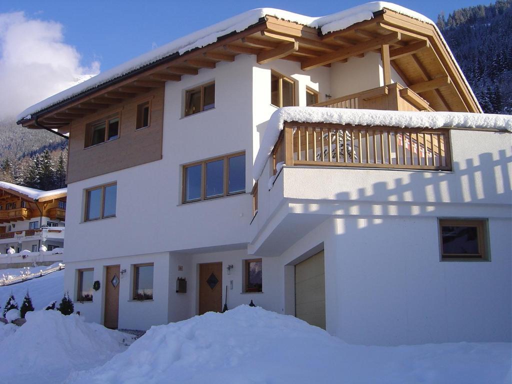 Haus Harbauer Apartment นอยชติฟ อิม ชตูไปทัล ภายนอก รูปภาพ